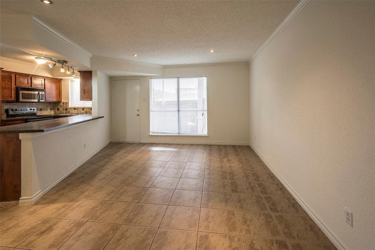 The most inexpensive apartment rentals on the market in Gulfton, Houston