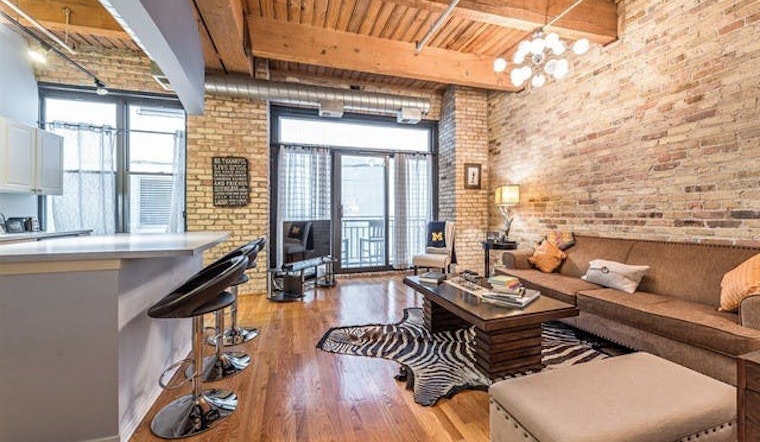 Renting in Chicago: What will $2,100 get you?