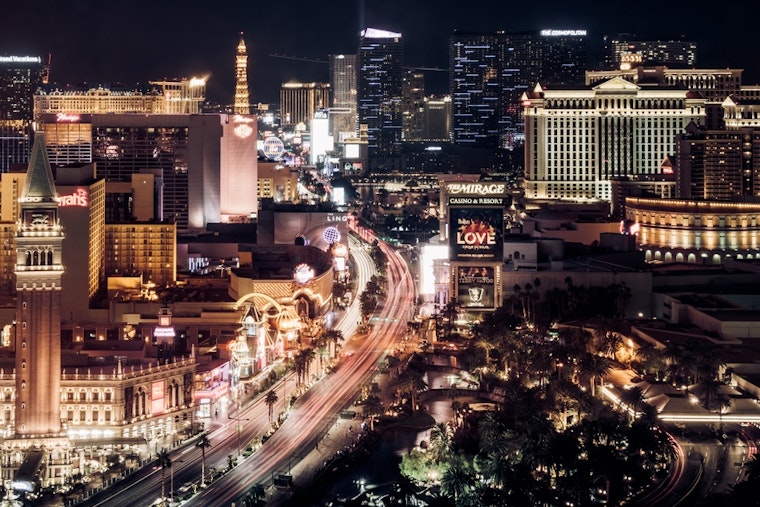 Top Las Vegas news: Marijuana lounges are coming; police seek man in armed robbery; more