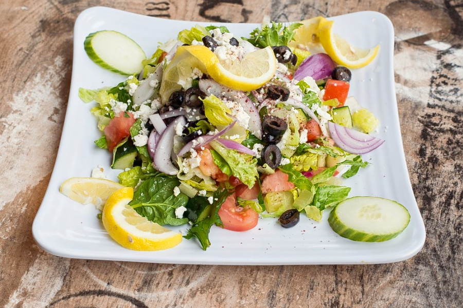 Hummus Grill brings Mediterranean fare to West Town