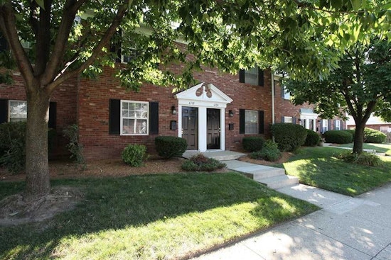 What will $800 rent you in Allisonville, this month?