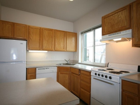 The cheapest apartment rentals for rent in Goose Hollow, Portland