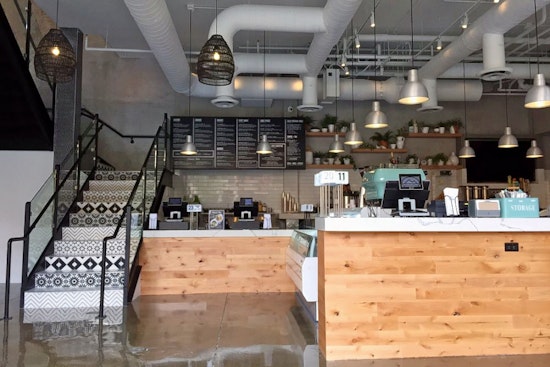 New Cafe 'Left Coast Food + Juice' Now Open In River North
