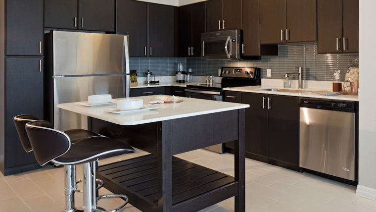 What will $1,800 rent you in Coral Way, this month?