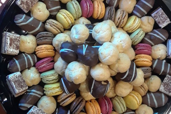 Explore the 5 most popular spots in Denver's West Colfax neighborhood