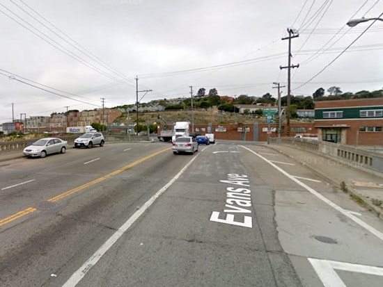 2 Armed Men Steal Car Near Cesar Chavez & Evans