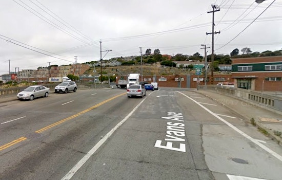 2 Armed Men Steal Car Near Cesar Chavez & Evans