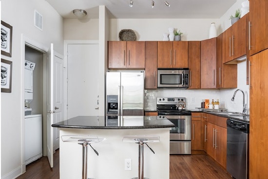 The most inexpensive apartment rentals on the market in Astrodome Area, Houston