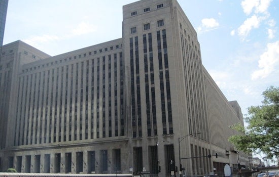 Top Chicago news: Uber eyes Old Post Office in massive lease; cause of kennel fire unknown; more
