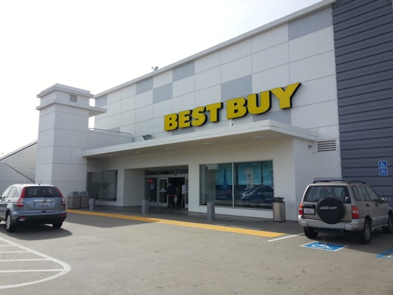 Geary Blvd. 'Best Buy' To Close; New Retail May Rise From Parking Lot