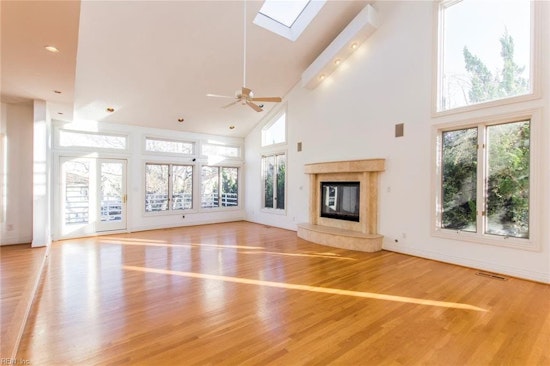 Virginia Beach apartments fit for the rich and famous