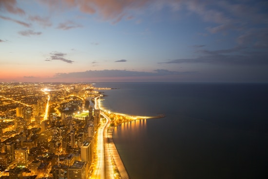 Top Chicago news: 3 Molotov cocktails found outside synagogue; 2 homicides overnight; more