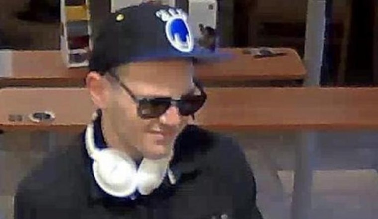 FBI Seeks 'Smiling Face Bandit' In 6 Bank Robberies