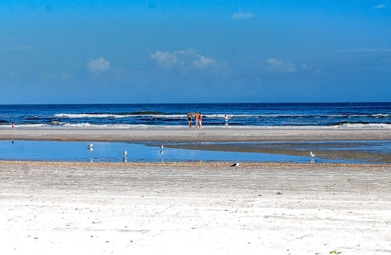 Top Jacksonville news: Man pulled from rough surf dies; man faces time for fake disaster aid claim