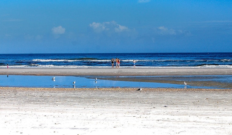 Top Jacksonville news: Man pulled from rough surf dies; man faces time for fake disaster aid claim