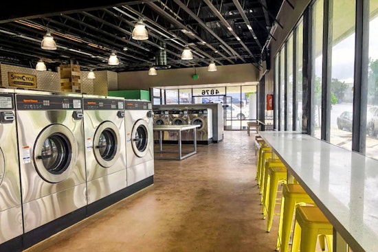 New Talmadge laundromat Spincycle Laundry Lounge opens its doors