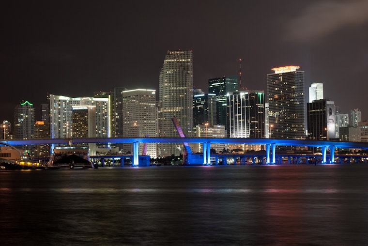 Top Miami news: Robbery suspect arrested after police pursuit; Miami Gardens shooting; more