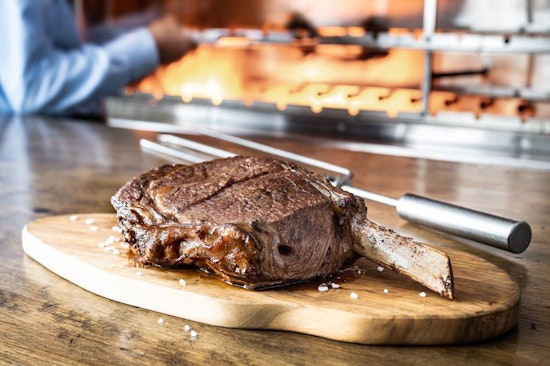 Your guide to the 4 top spots in Kansas City's Country Club Plaza neighborhood