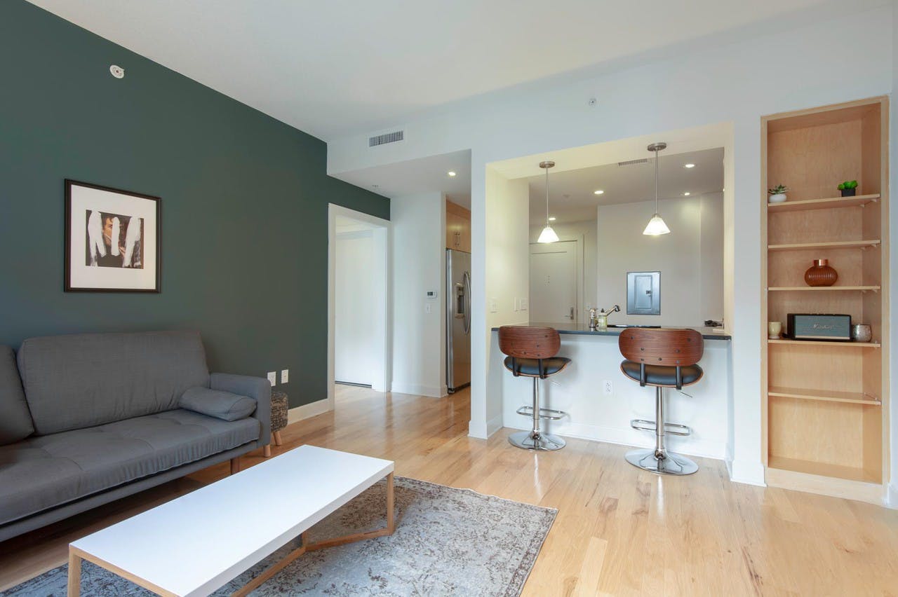 What will 2,900 rent you in Mount Vernon Square, right now?