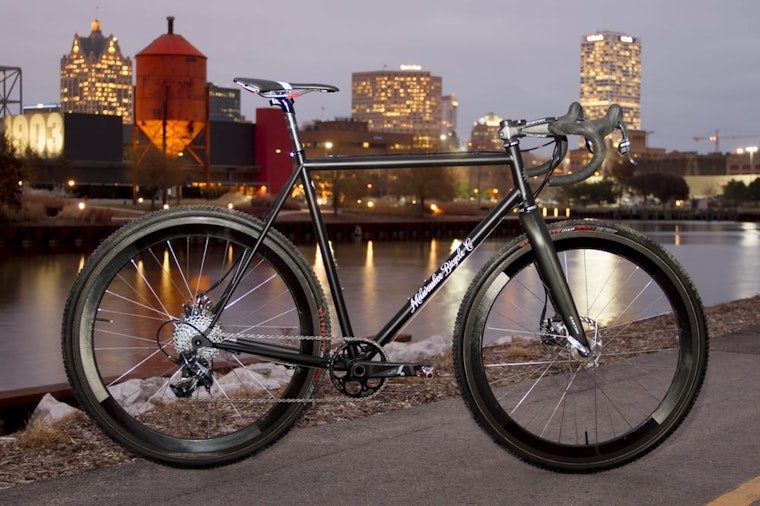 Check out the top 5 spots in Milwaukee's Lincoln Village neighborhood