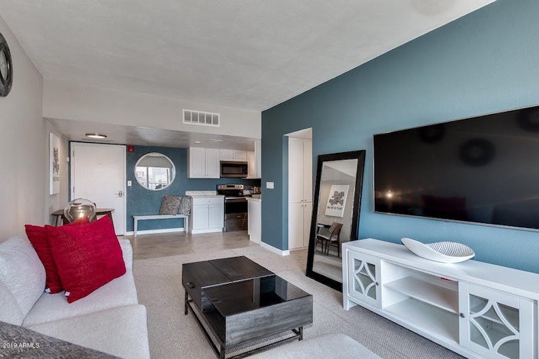 Renting in Phoenix: What will $2,000 get you?