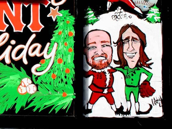 Vote in the 2010 Lower Haight Holiday Window Contest!
