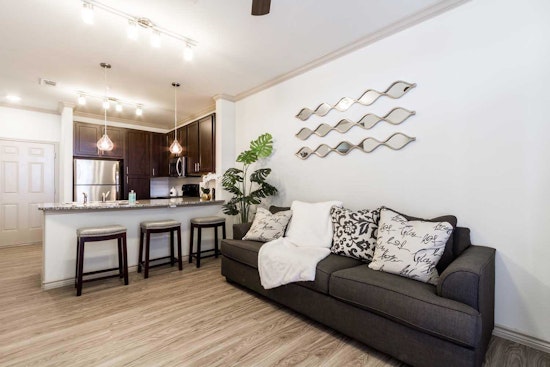 Renting in Houston: What will $1,900 get you?