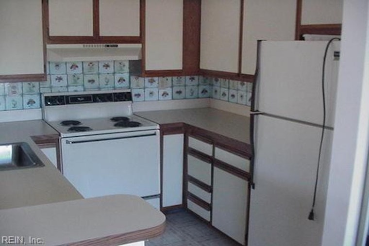 Renting in Virginia Beach: What will $800 get you?