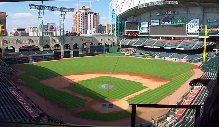 Top Houston news: Foul ball strikes child at Minute Maid Park; 16-year-old turtle stolen from zoo
