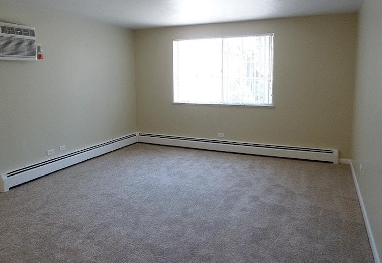 The cheapest apartment rentals on the market in Cheesman Park, Denver