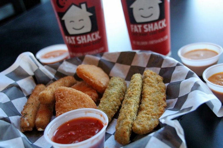 Hungry? Fat Shack brings chicken wings and late-night eats to Fort Worth