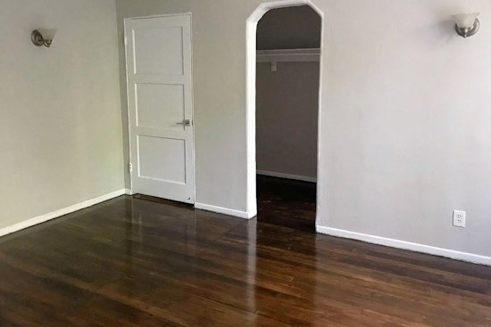 The most inexpensive apartment rentals in East Hollywood, Los Angeles