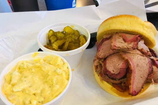 Your guide to the 4 most popular spots in St. Louis's Soulard neighborhood