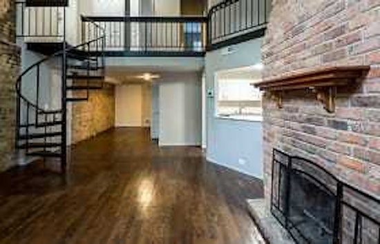 What will $2,200 rent you in Lake View East, this month?