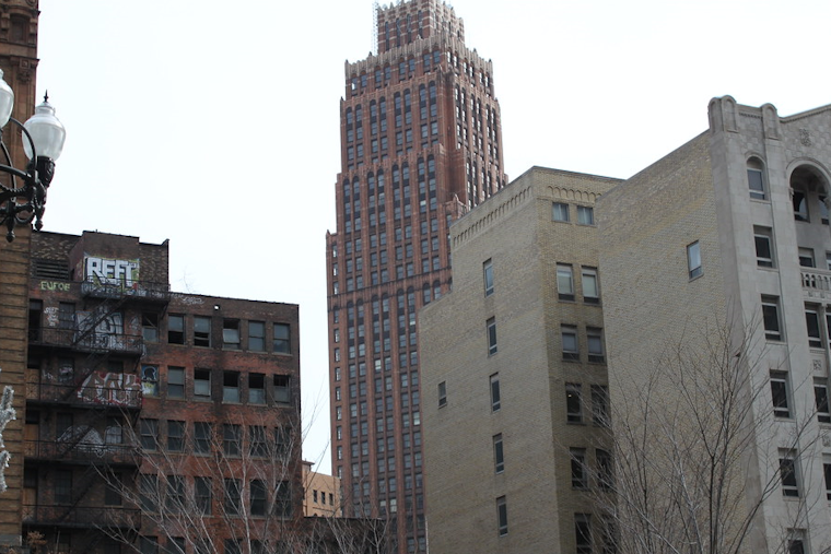 Top Detroit news: Police hunt possible serial killer; man attacked with sword; more