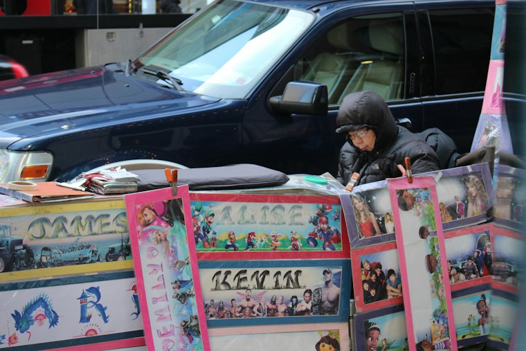 Chinese Street Artists Drawn to Battle