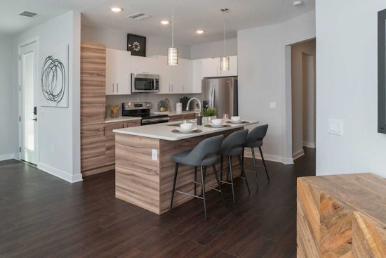 What will $1,400 rent you in Airport North, right now?