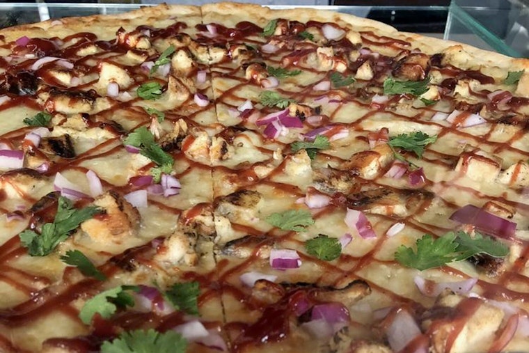Find pizza and more at Hillcrest's new Sisters Pizza