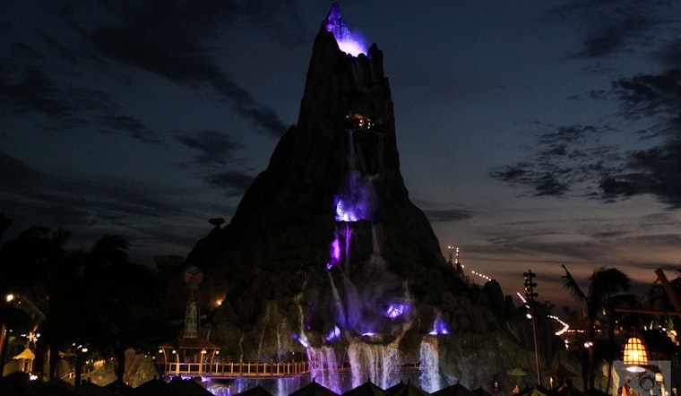 Top Orlando news: Visitors report electric shocks at water park; car fire shuts down science center
