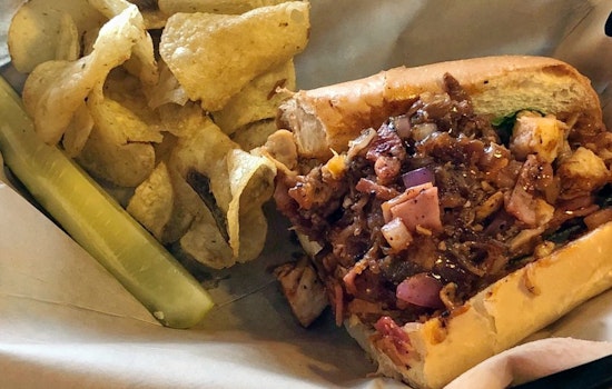 Your guide to the 4 most popular spots in Aurora's Horseshoe Park neighborhood