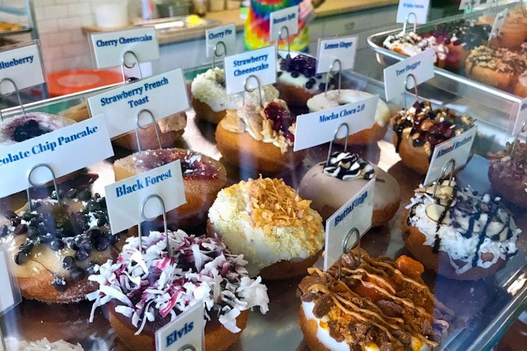 Score doughnuts and more at Northcrest's new Peace Love & Little Donuts