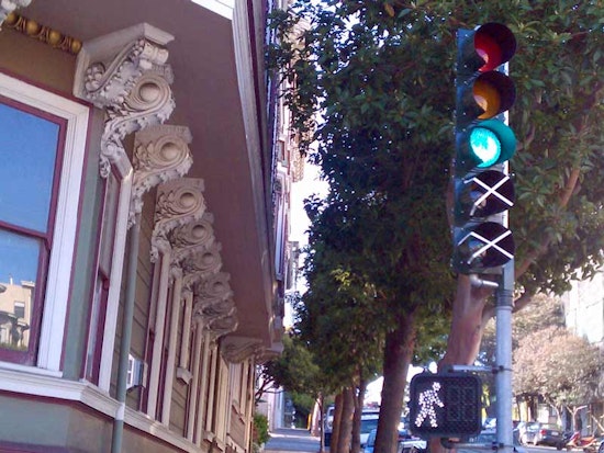 New Traffic Signals Installed to Make Wiggle Safer