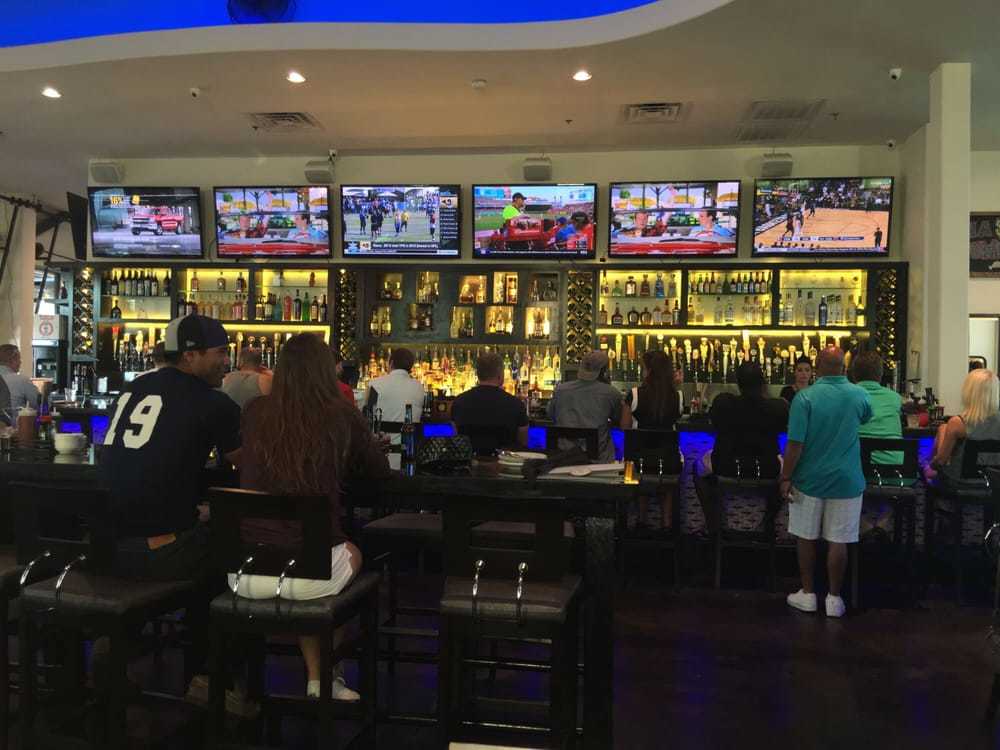 The 5 best sports bars in Arlington