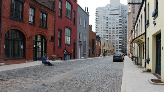 Seeing France and Germany In a New York Alley