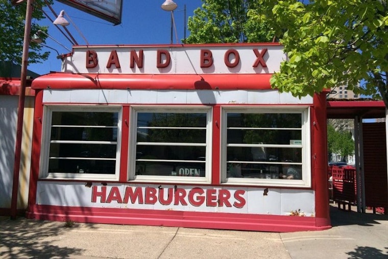 Your guide to the 4 most popular spots in Minneapolis's Elliot Park neighborhood