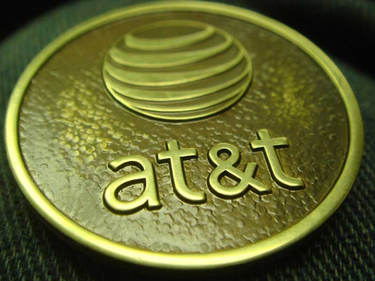 AT&T: New Steiner Street Antennas Still On Track