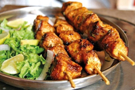 New Indian spot Pariwaar Delights debuts in Journal Square