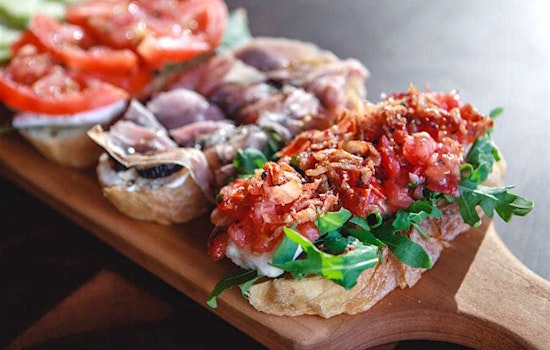 Check out the 5 most popular spots in Phoenix's Camelback East neighborhood