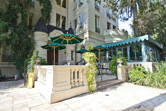 Vice City Guide: Drink at Renaissance Restaurant