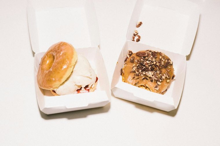 Vice City Guide: Eat at Donut Friend